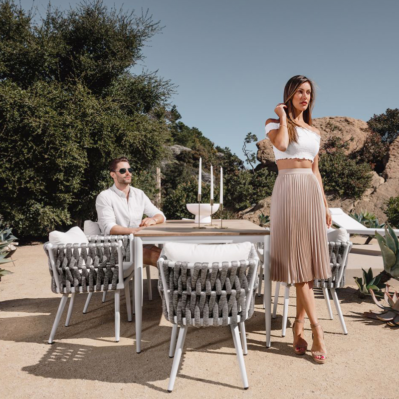 Luxury Aluminum Outdoor Furniture Rope Dining Table And Chairs Set